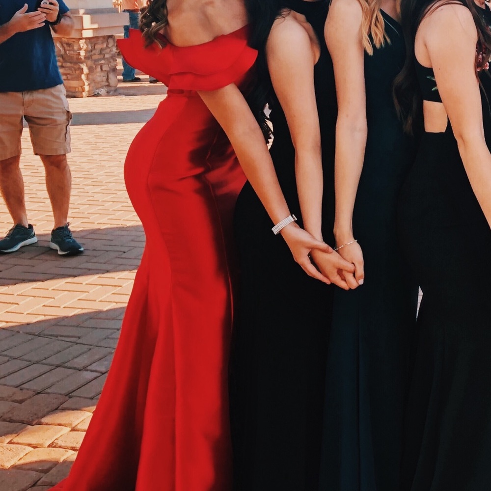 Red Sherri Hill Style 52467 - Picture 3 of 5